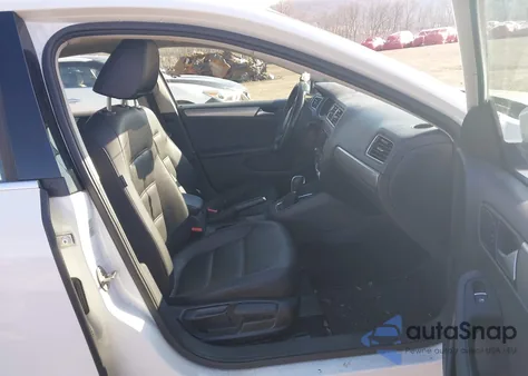 2015 Volkswagen Jetta 1.8T Se from USA, damaged, VIN 3VWD17AJ4FM317457